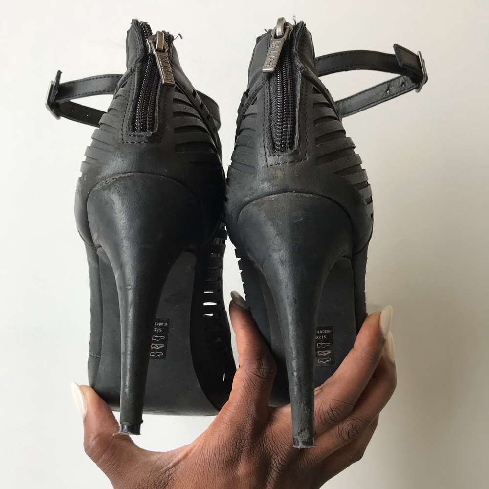Laser Cut Heels - Picture 2 of 8